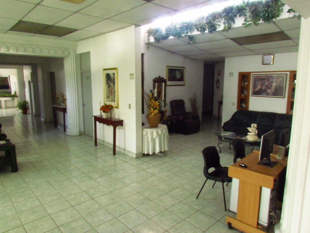 Hotel Grecia Real サンサルバドル エクステリア 写真