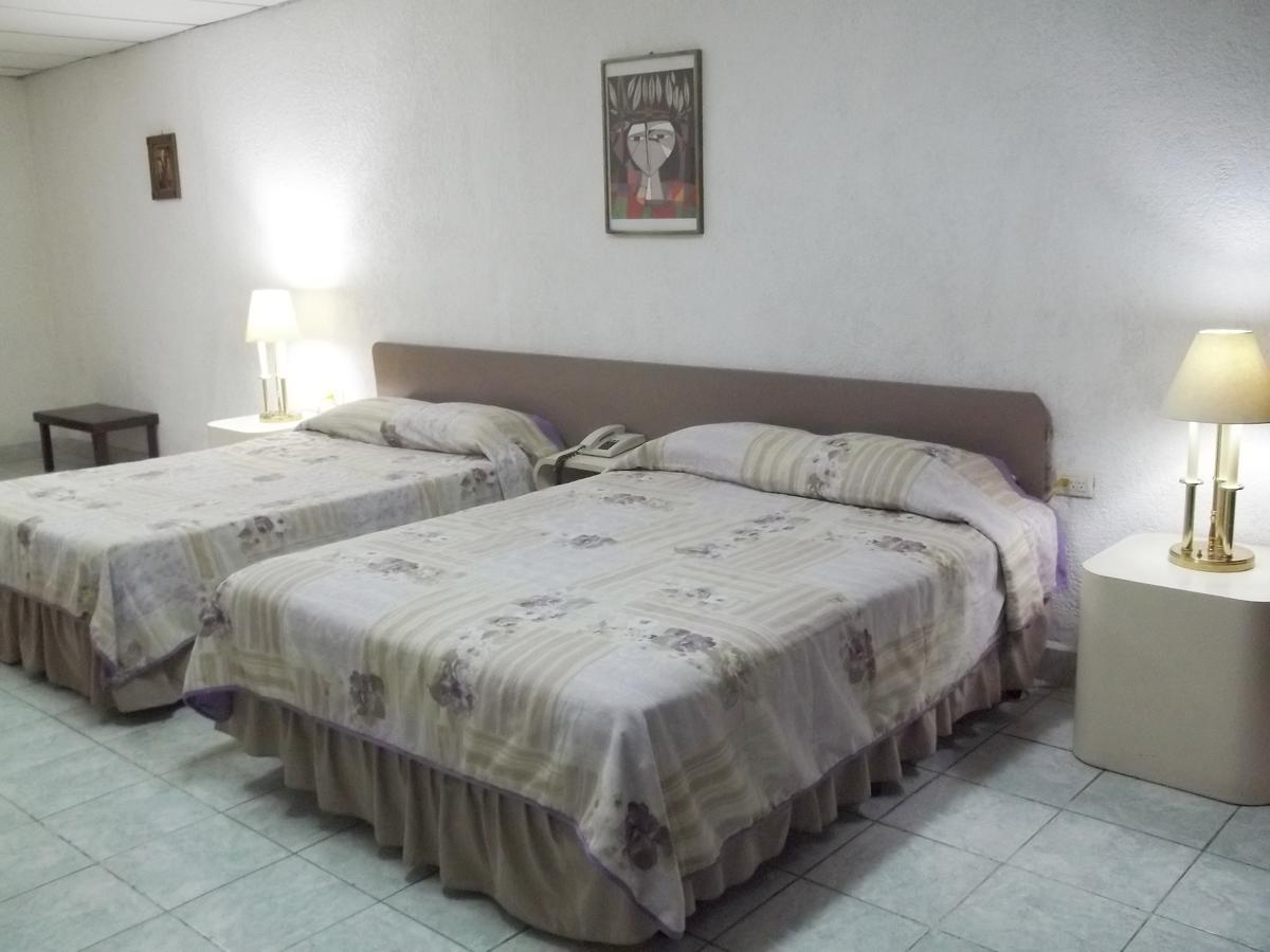 Hotel Grecia Real サンサルバドル エクステリア 写真