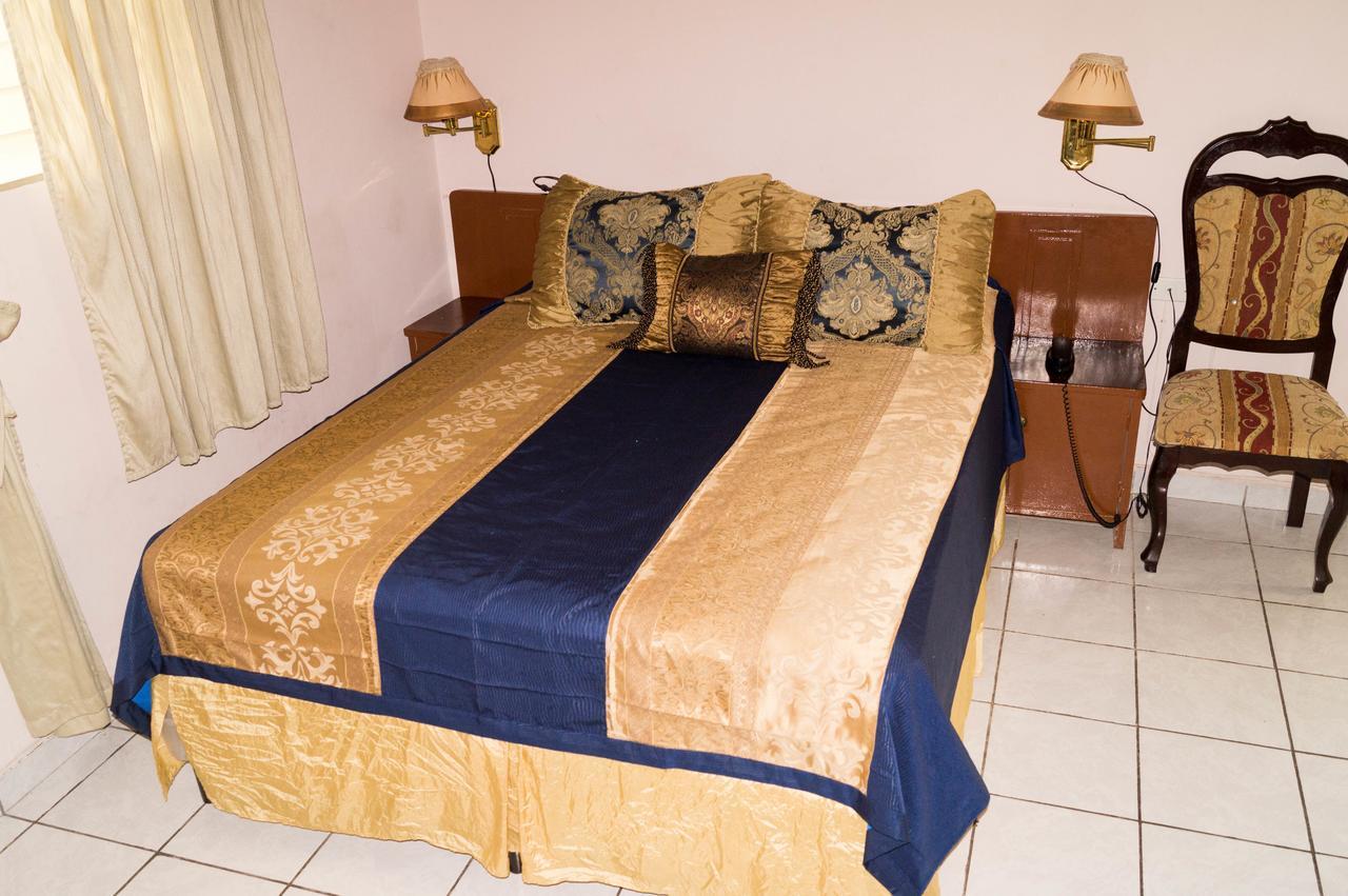 Hotel Grecia Real サンサルバドル エクステリア 写真
