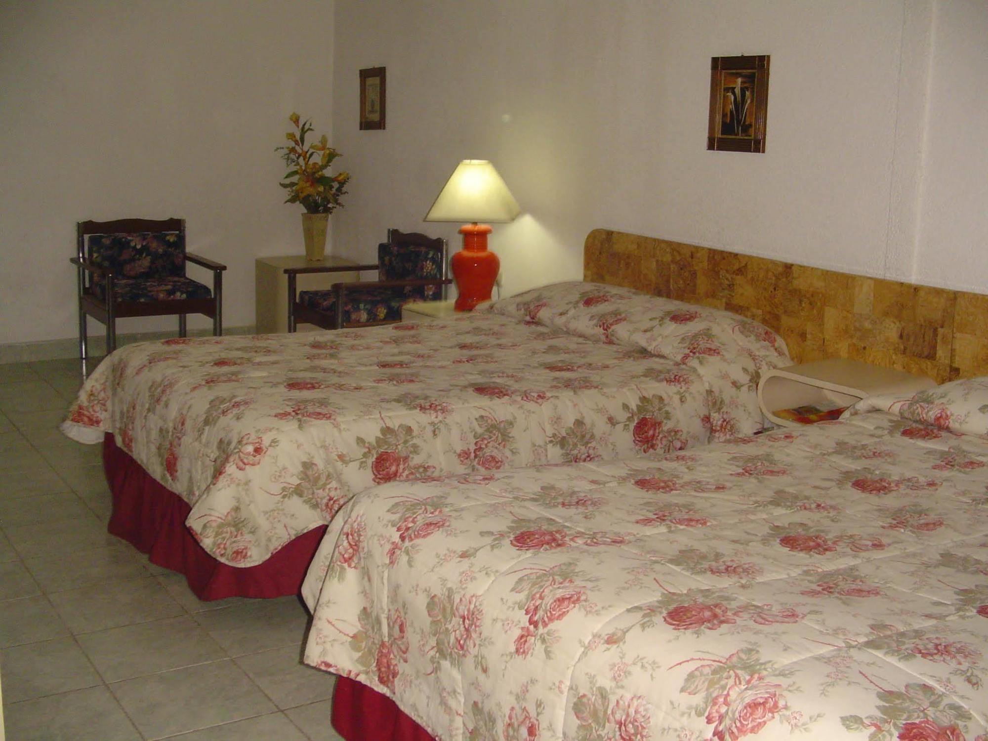 Hotel Grecia Real サンサルバドル エクステリア 写真