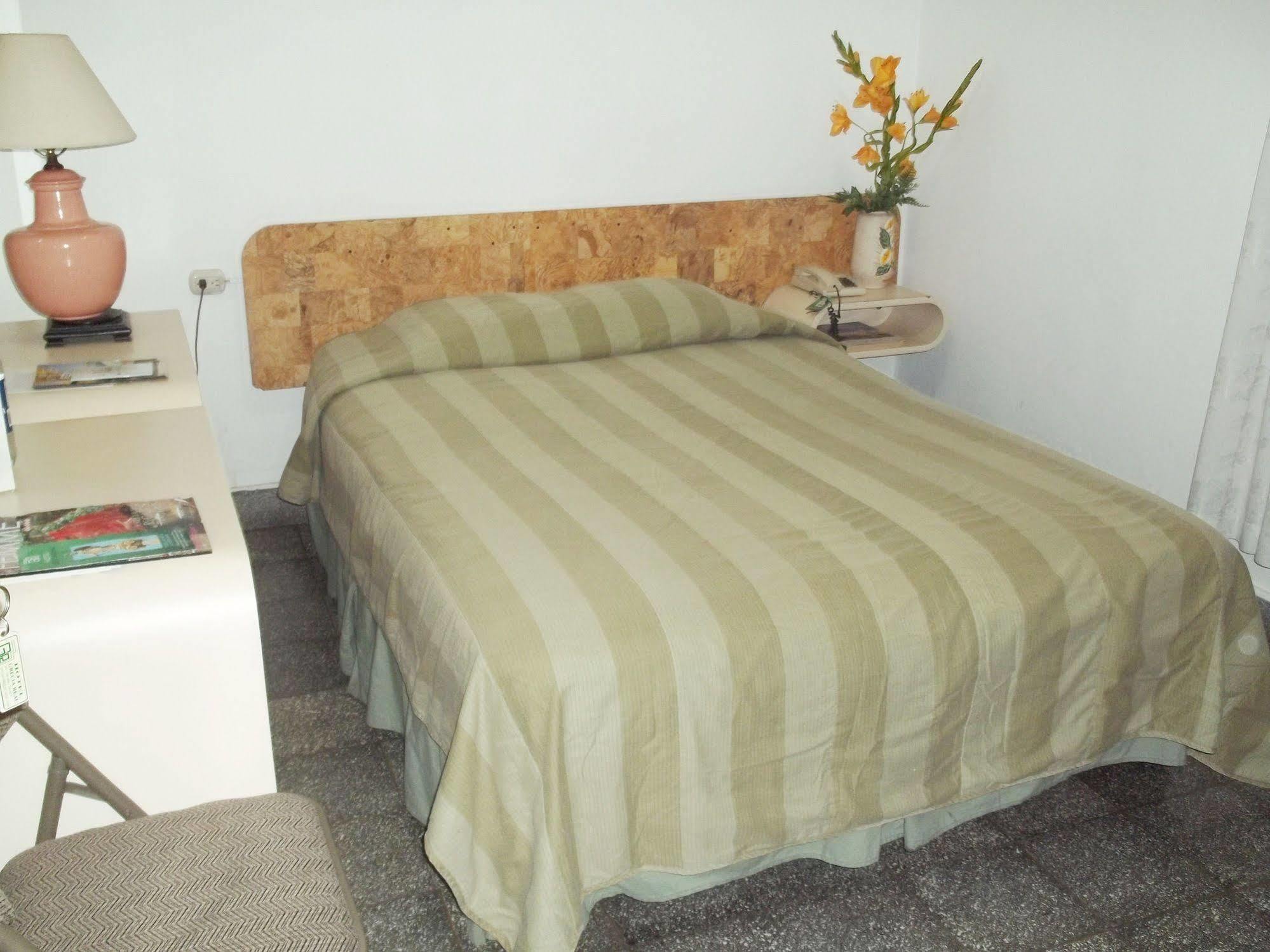 Hotel Grecia Real サンサルバドル エクステリア 写真