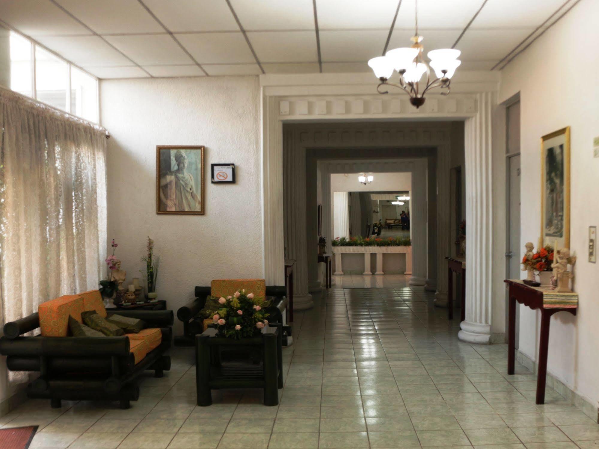 Hotel Grecia Real サンサルバドル エクステリア 写真