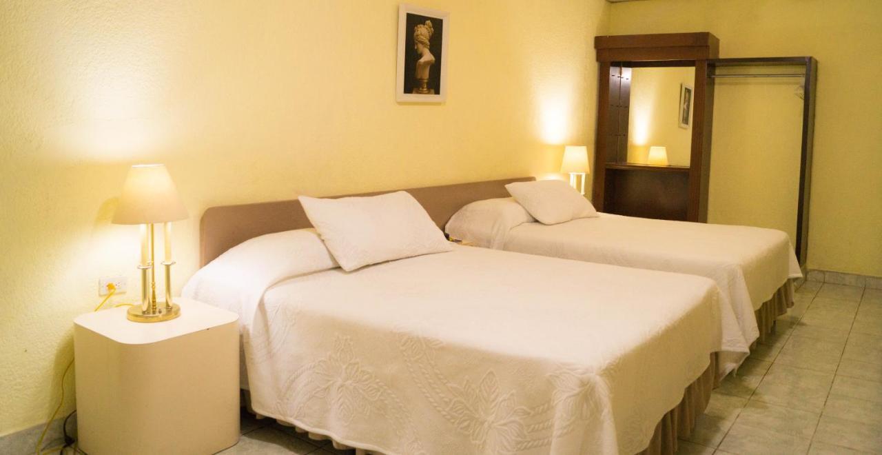 Hotel Grecia Real サンサルバドル エクステリア 写真