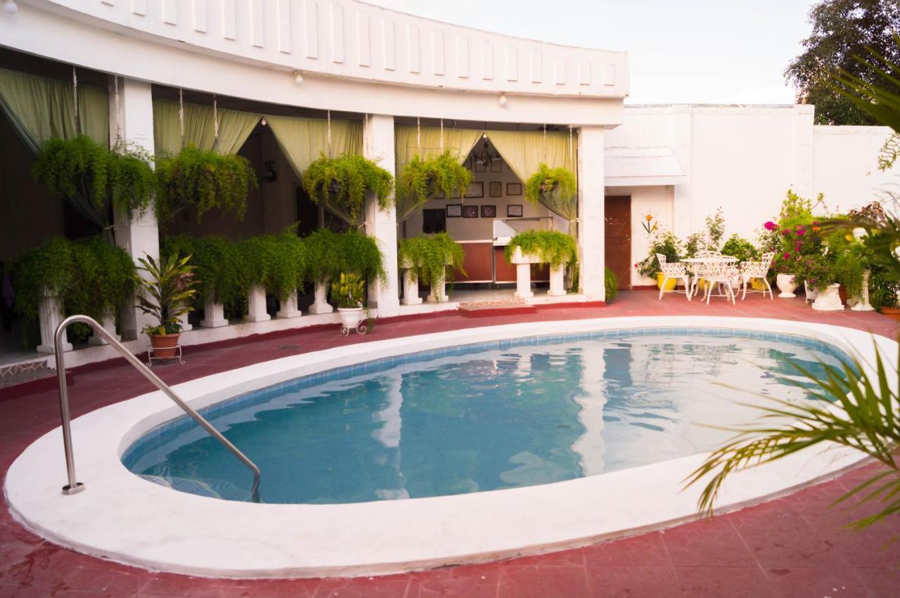 Hotel Grecia Real サンサルバドル エクステリア 写真