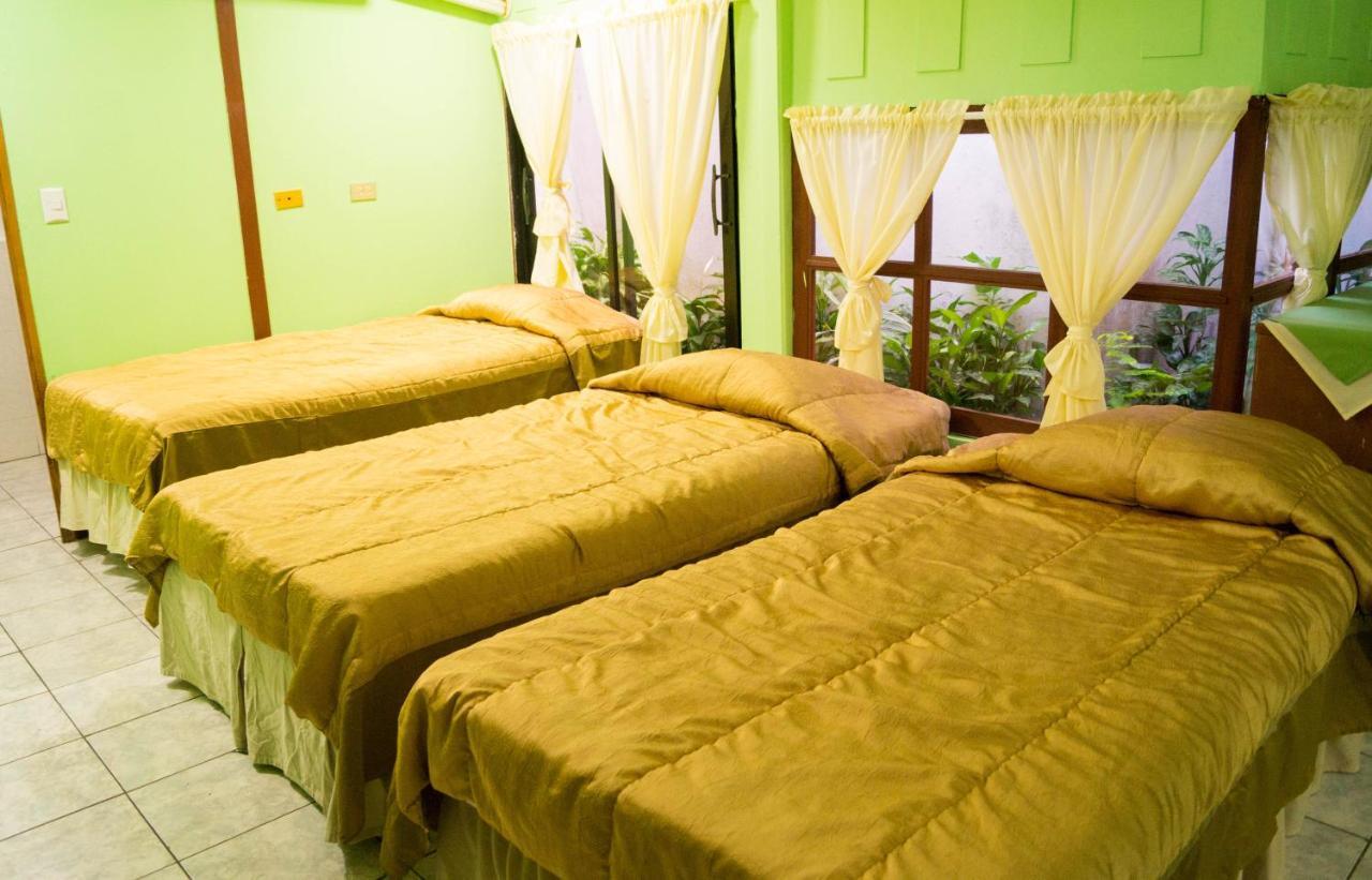 Hotel Grecia Real サンサルバドル エクステリア 写真
