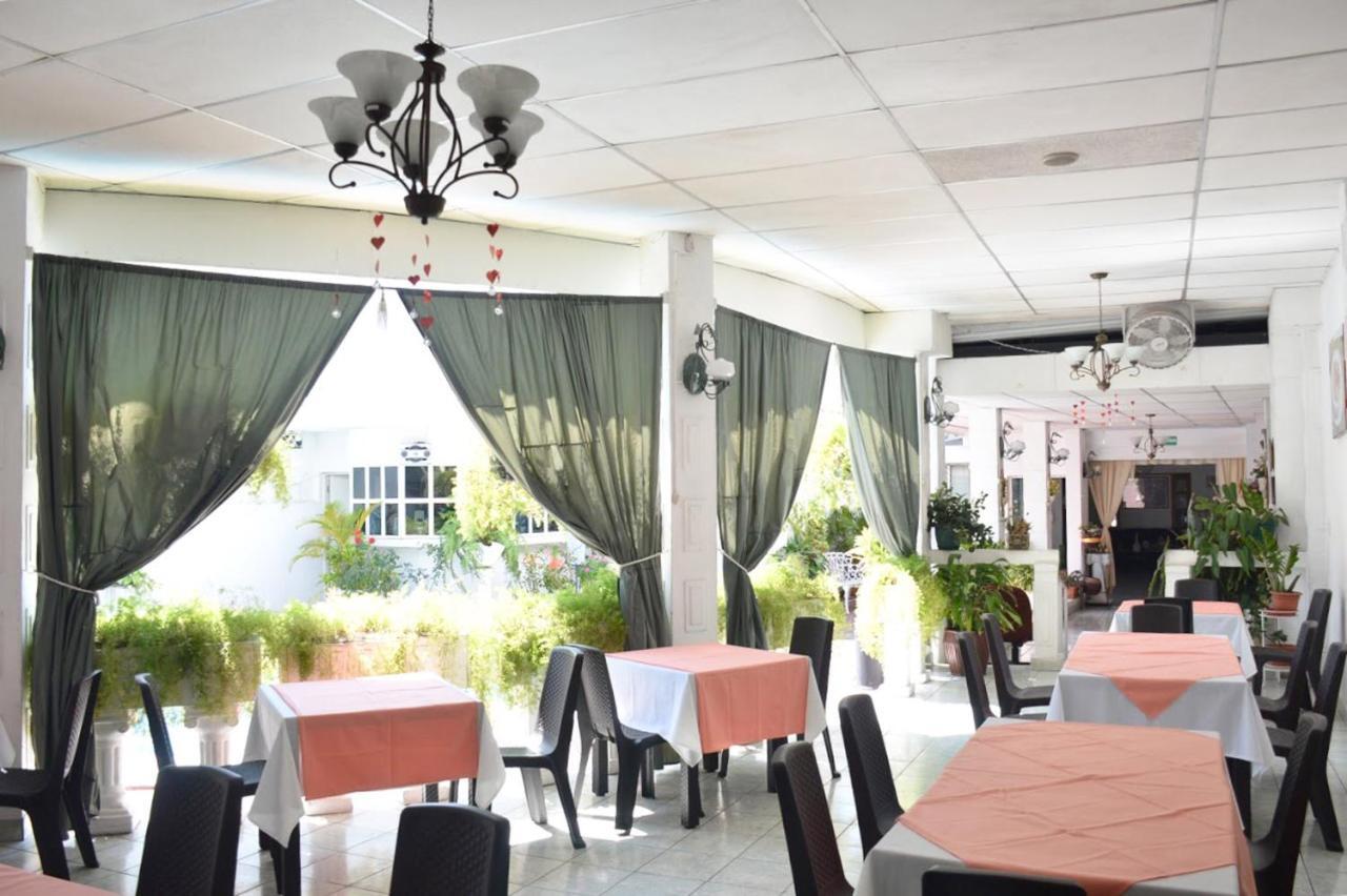Hotel Grecia Real サンサルバドル エクステリア 写真